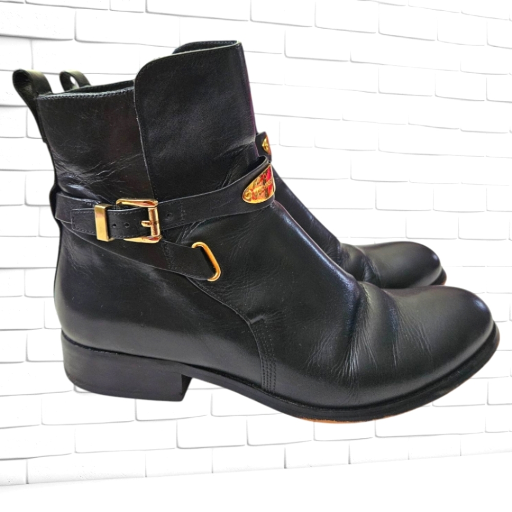 Michael Kors Boots Woman Flat ankle boots, black size 9